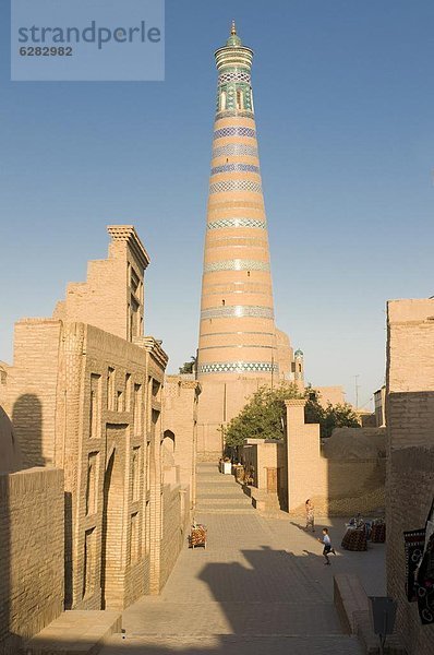 Festung  UNESCO-Welterbe  Zentralasien  Minarett  Usbekistan