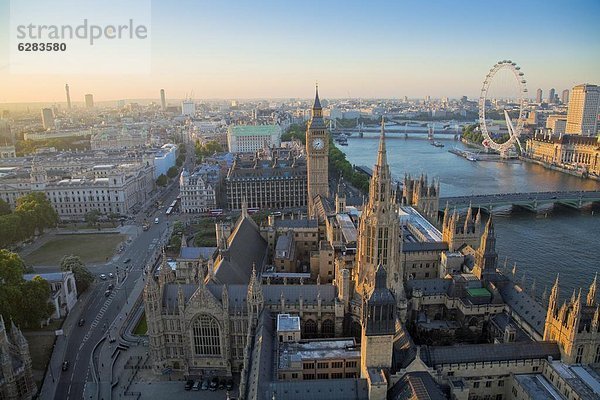 Palast von Westminster und Big Ben  UNESCO-Weltkulturerbe und Themse  von Victoria Tower  London  England  Großbritannien  Europa gesehen