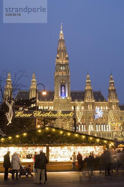 Wien  Hauptstadt  Europa  Halle  Stadt  Weihnachten  Österreich  Christkindlmarkt  Markt  Dämmerung