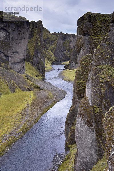 Lava  Fluss  lang  langes  langer  lange  2  glatt  Eis  Island  Kurzstreckenlauf  tief  Million