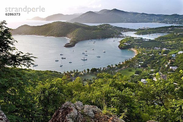 Hafen  Karibik  Westindische Inseln  Mittelamerika  Ansicht  hoch  oben  Falmouth  Leeward Islands