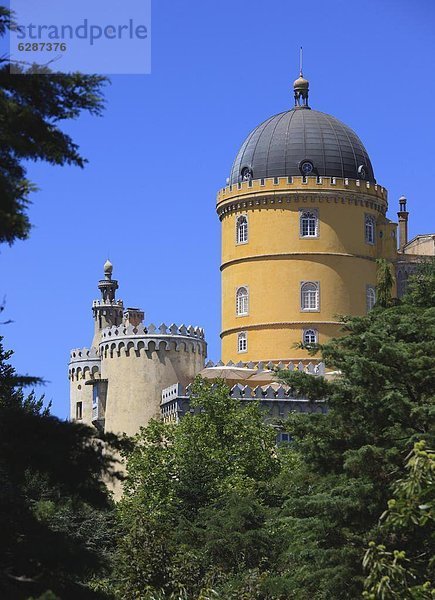 Schloss Pal·cio Nacional da Pena  UNESCO Weltkulturerbe  Sintra  Portugal  Europa