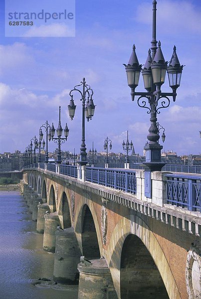 Frankreich  Europa  Bordeaux  Gironde  Pont de Pierre
