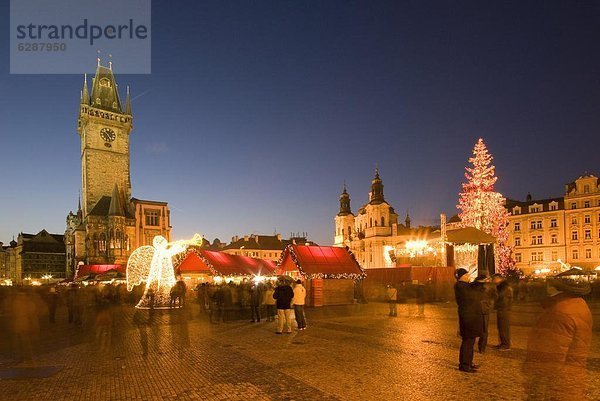 Prag Hauptstadt Europa Halle Stadt Quadrat Quadrate quadratisch quadratisches quadratischer Weihnachten Tschechische Republik Tschechien Gotik UNESCO-Welterbe Markt alt