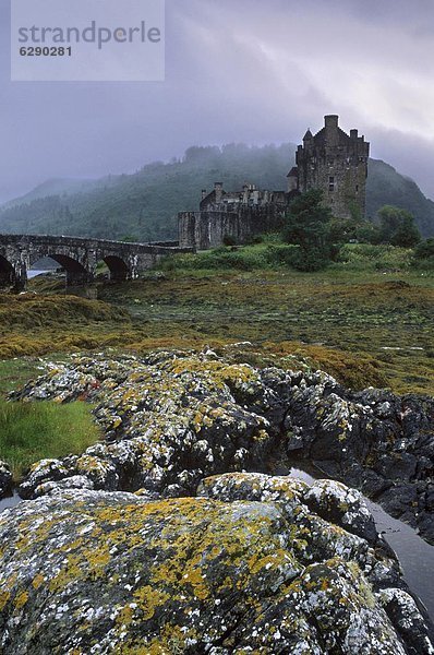 Eilean Donan Castle  Dornie  Hochlandregion  Schottland  Vereinigtes Königreich  Europa