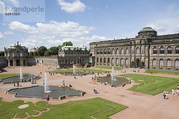 Europa  Hintergrund  Galerie  Führung  Anleitung führen  führt  führend  Dresden  Deutschland  alt  Sachsen
