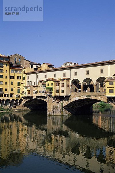Wasser Europa Fluss Spiegelung Arno UNESCO-Welterbe Florenz Italien Toskana