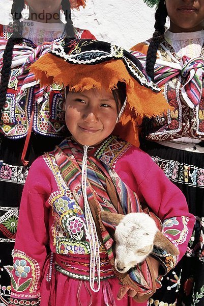 Portrait  Tradition  lächeln  Peru  Mädchen  Cuzco  Cusco  Kleid  Südamerika