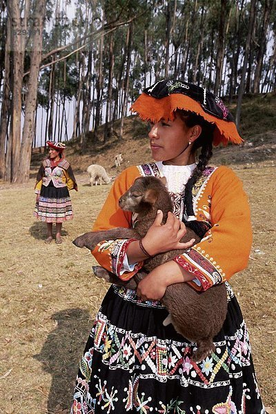 Portrait  Frau  Tradition  jung  Peru  Kleid  Südamerika