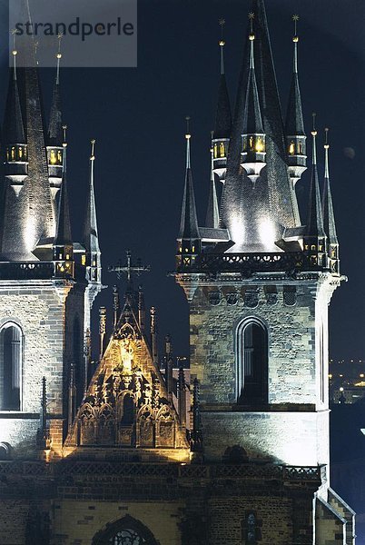 Prag  Hauptstadt  Europa  Nacht  Kirche  Kirchturm  Tschechische Republik  Tschechien  Gotik  Tyn  UNESCO-Welterbe