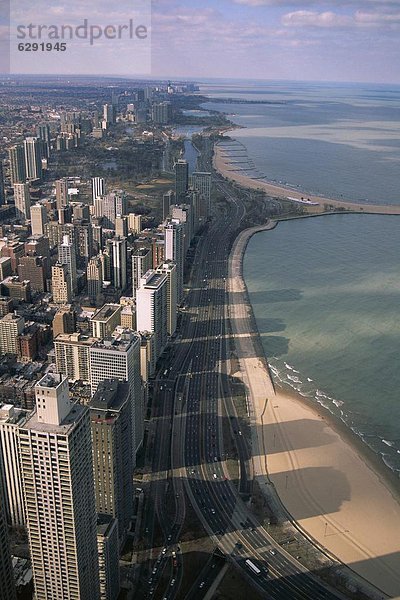 Einkaufszentrum  Wasserrand  See  Nordamerika  Ansicht  John Hancock Tower  Chicago  Illinois  Michigan