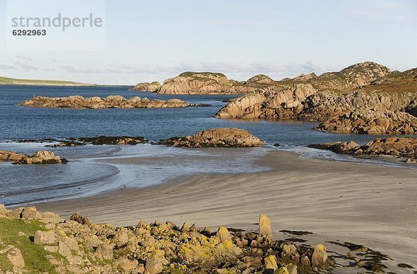 zwischen  inmitten  mitten  Europa  Strand  Großbritannien  Sand  pink  erklären  Granit  Schottland