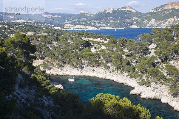 entfernt  Hafen  Frankreich  Europa  Hügel  Ansicht  Provence - Alpes-Cote d Azur  Cote d Azur  Bouches-du-Rhone  Calanque  Cassis  Distanz