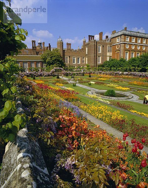 Versunkene Gärten (König William und Königin Maria)  der Ursprung des englischen Kinderreims Mary Mary ganz im Gegenteil   Hampton Court Palace  Hampton Court  London  England  UK