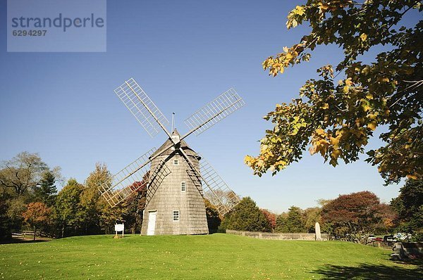 Alte Windmühle in Hook  Ost Hampton  den Hamptons  Long Island  New York State  Vereinigten Staaten von Amerika  Nordamerika