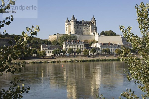 Frankreich Europa Fluss Ansicht Palast Schloß Schlösser Loire Pays de la Loire