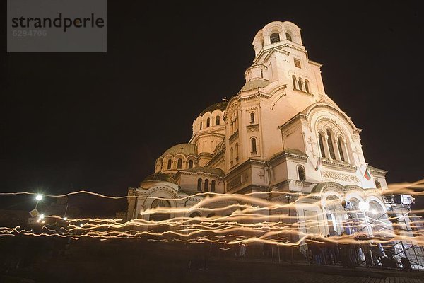 Sofia Hauptstadt Europa Mensch Menschen Fest festlich gehen Kirche Kerze Bulgarien Ostern rund