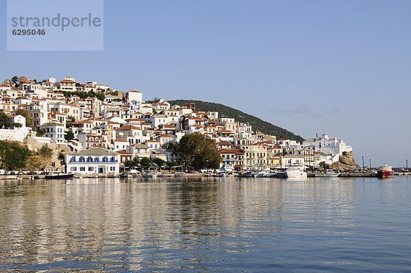 Skopelos Stadt  Skopelos  Sporades Inseln  griechische Inseln  Griechenland  Europa