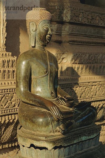 Vientiane  Hauptstadt  Asien  Buddhastatue  Laos