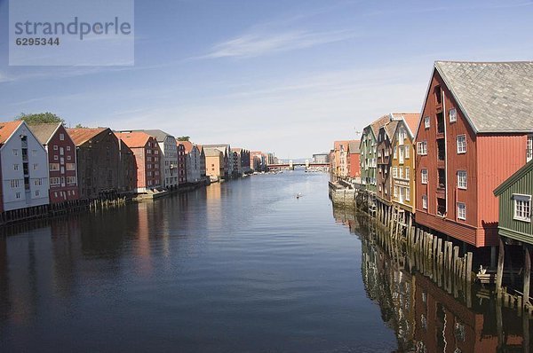 führen  Europa  Lagerhalle  Lager  Dock  Verkäufer  Norwegen  Zimmer  Seitenansicht  alt  Skandinavien  Trondheim