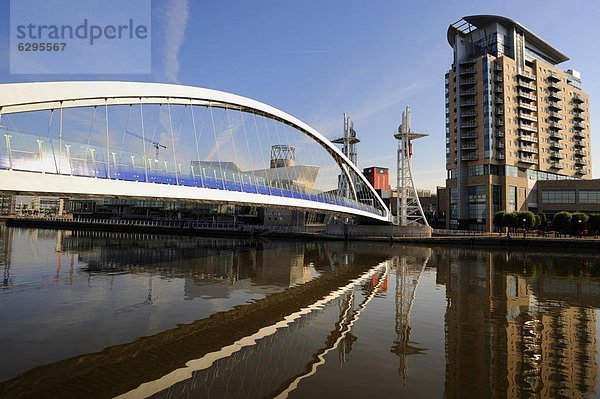 Die Lowry-Brücke über den Manchester Ship Canal  Salford Quays  größere Manchester  England  Vereinigtes Königreich  Europa