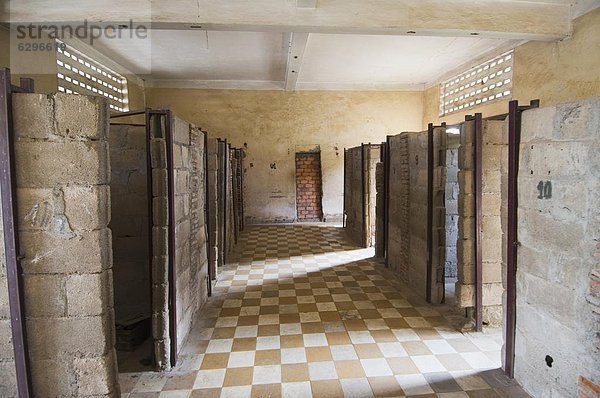 Phnom Penh  Hauptstadt  gebraucht  Museum  Nostalgie  Schule  Verletzung  Südostasien  Rassismus  Politiker  Vietnam  Asien  Kambodscha