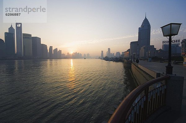 über  Sonnenaufgang  Fluss  Zimmer  China  Asien  neu  Pudong  Shanghai