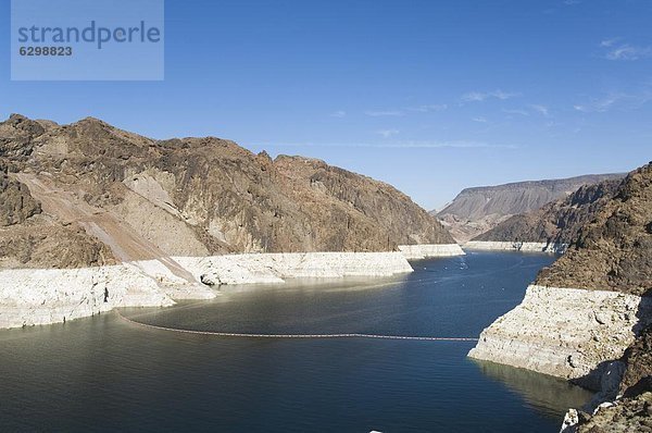 Hoover-Staudamm am Colorado River bildet die Grenze zwischen Arizona und Nevada  Vereinigte Staaten von Amerika  Nordamerika