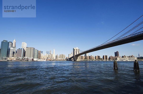 Vereinigte Staaten von Amerika  USA  New York City  Brücke  Fähre  Nordamerika  landen  Brooklyn  East River