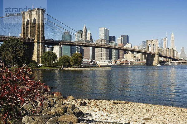 Vereinigte Staaten von Amerika  USA  New York City  Brücke  Nordamerika  Brooklyn  East River