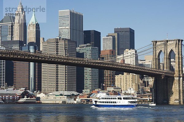 Vereinigte Staaten von Amerika  USA  New York City  Brücke  Nordamerika  Brooklyn  East River