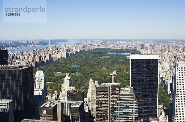 Hohe Ansicht des Central Park und Upper Manhattan  New York City  New York  Vereinigte Staaten von Amerika  Nordamerika