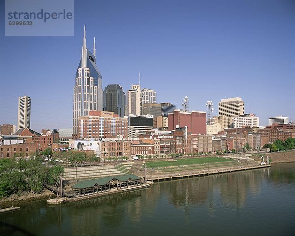 Vereinigte Staaten von Amerika  USA  Skyline  Skylines  Großstadt  Fluss  Nordamerika  Cumberland  Nashville  Tennessee