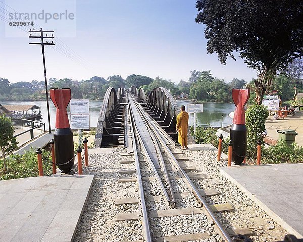 Brücke  Fluss  Zug  Südostasien  Asien  Tod  Kanchanaburi  Thailand