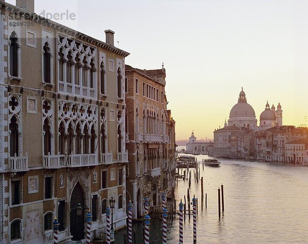 Europa Ehrfurcht Brücke Ansicht vorwärts zuprosten anstoßen Academia UNESCO-Welterbe Venetien Italien
