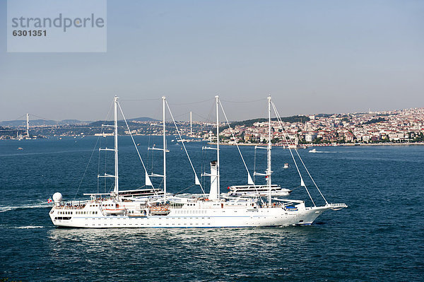 Segeln Brücke Schiff Kreuzfahrtschiff Bosporus Istanbul