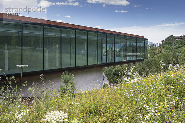 'Rückseite mit Glasfassade des Museums ''Tirol Panorama''  am Bergisel  Innsbruck  Tirol  Österreich  Europa  ÖffentlicherGrund'