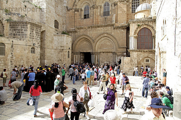 Eingang zur Grabeskirche in Jerusalem  Yerushalayim  Israel  Naher Osten