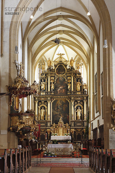Kanzel und Hauptaltar  Leonhardikirche  Bad St. Leonhard im Lavanttal  Kärnten  Österreich  Europa