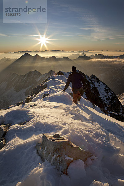 Sonnenaufgang auf der Ruderhofspitze  Stubaier Alpen  Tirol  Österreich  Europa