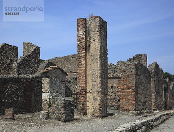 An der Via della Abbondanza  Pompeji  Kampanien  Italien  Europa