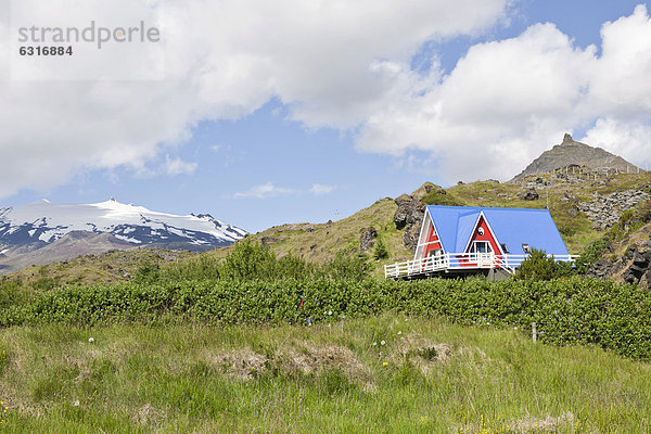 Ferienhaus  hinten der SnÊfellsjökull  Hellnar  Snaefellsnes  SnÊfellsness  Island  Europa