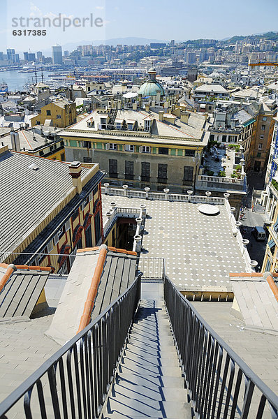 Blick vom Dach des Palazzo Rosso  Bestandteil der Palazzi dei Rolli  Via Garibaldi  Kunstmuseum  Weltkulturerbe der Unesco  Altstadt von Genua  Ligurien  Italien  Europa