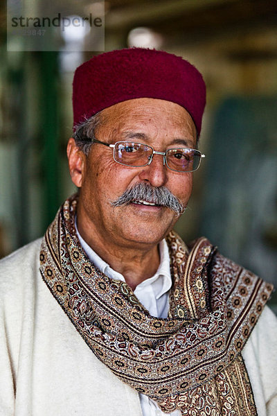 Portrait eines Restaurantbesitzers in Djerba  Tunesien