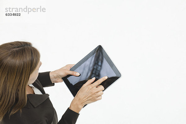 Frau mit digitalem Tablett  Draufsicht