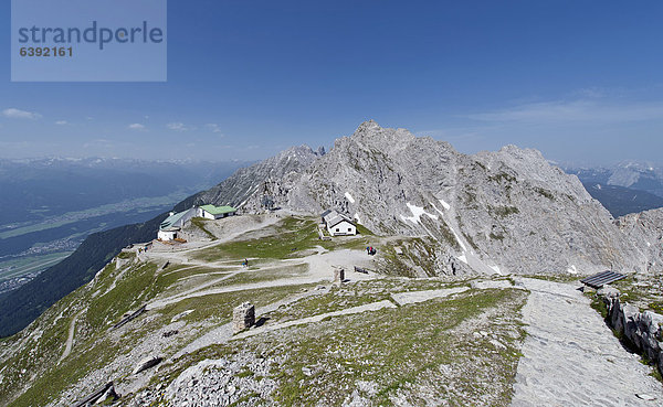 hoch oben Europa Berg Ansicht Österreich Hafelekarspitze Seegrube Haltestelle Haltepunkt Station Tirol