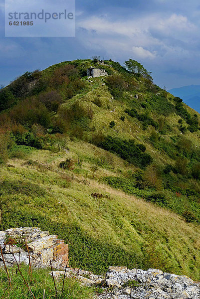 Ruine Festung Langensee Lago Maggiore Genua Italien Ligurien