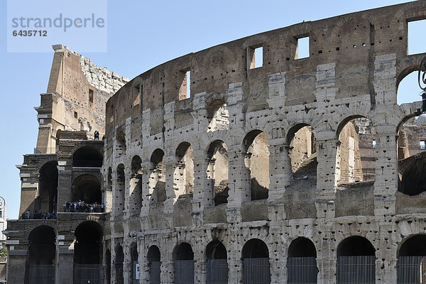 Außenansicht des Kolosseums  Rom  Italien Europa