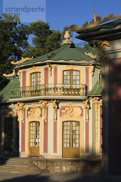 Der Chinesische Pavillon  Kina Slott  im Garten des Schlosses Drottningholm bei Stockholm  Wohnsitz der schwedischen Königsfamilie  Ekerö  Uppland  Schweden  Europa