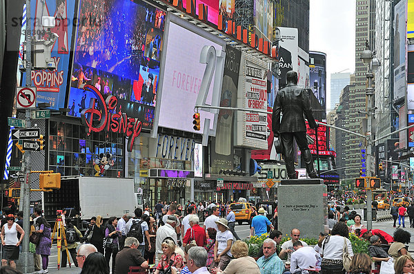 Vereinigte Staaten von Amerika USA New York City Amerika Quadrat Quadrate quadratisch quadratisches quadratischer Zeit Nordamerika Schauspieler Midtown Manhattan